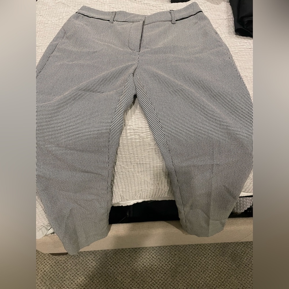 White House Black Market Size 6 Petite Ankle Pant